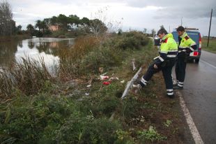 Una dona mor a Sant Pere Pescador en caure amb el cotxe en una riera 