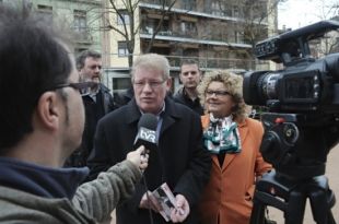 Fernàndez (PSC) diu que cal modificar la llei per donar resposta urgent a futurs desnonats