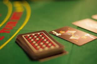 Interior prohibeix la celebració d'un campionat de pòquer a Olot perquè només es pot jugar en casinos 