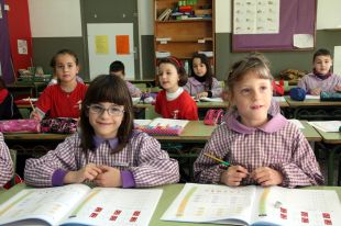L'escola de Taialà de Girona integra amb èxit nens sords a les aules