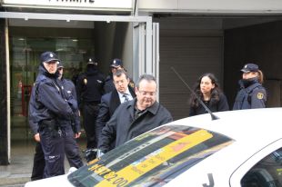 L'oposició en bloc de Lloret demana la dimissió de Josep Valls 