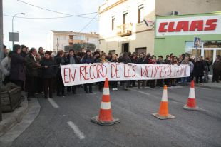 Més d'un centenar de veïns de Bàscara tornen a tallar l'N-II
