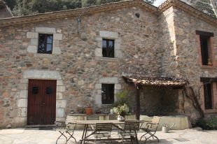 Els assaltants d'Arbúcies van intimidar la víctima amb pals i un ganivet