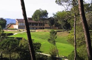 Assalten el Club de Golf Girona, lliguen dues treballadores i s'emporten uns 5.000€