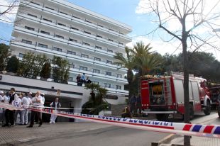 Sis ferits i més de 370 de desallotjats en l'incendi de l'Hotel Garbí a Lloret de Mar 