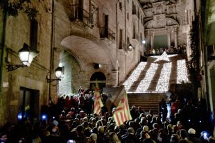 3.000 espelmes per a la independència
