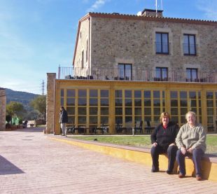 Porten a judici dos hotelers de Besalú per simular un robatori per valor de 350.000 €