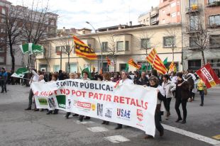 250 persones es manifesten a Girona contra les retallades laborals i de serveis