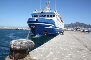 Atraca l'Ocean Nova, el primer creuer de la temporada a Roses