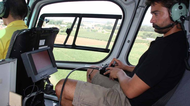 L'helicòpter està equipat amb una càmera d'infrarojos que pren lectures de la temperatura a la qual es troba la línia © ACN
