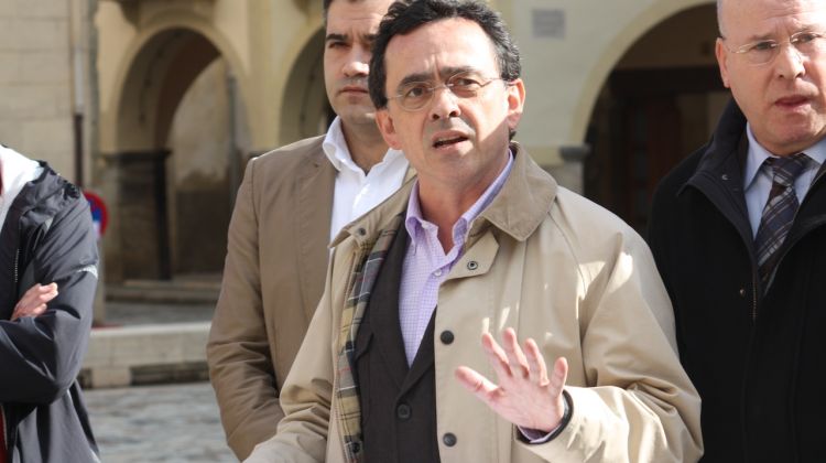 Xavier Targa va defensar ahir la seva gestió al capdevant de l'Ajuntament d'Amer © Marc Estarriola