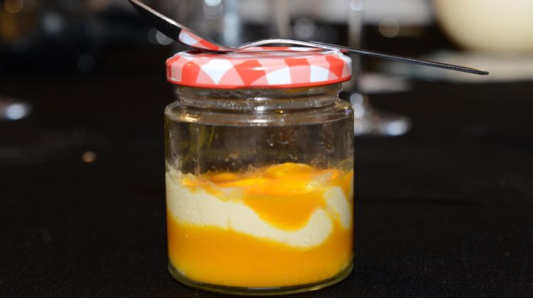 El tiramisú de mango fou el postre estrella. Elsa Barriga / Molí de l'Escala