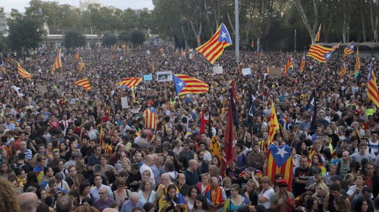 Els manifestants al passeig de la Copa. ACN