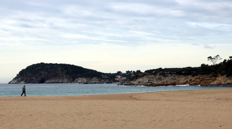 La platja de Castell de Palamós, una de les poques que encara queden verges a la Costa Brava. ACN