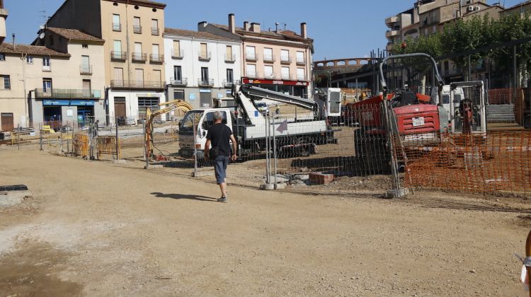 Les obres del firal d'Olot on es van obrir les rases que van permetre descobrir les restes del con volcànic. ACN