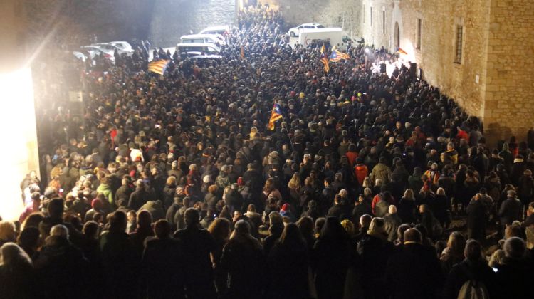 La concentració davant del rectorat de la UdG per protestar contra l'operatiu dels detinguts per ocupar les vies del TAV. ACN