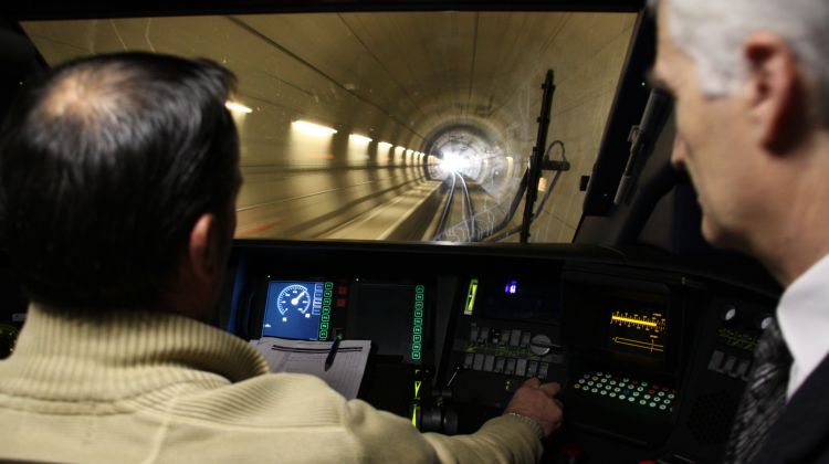 Moment en que el tren creuava el túnel del Pertús © ACN