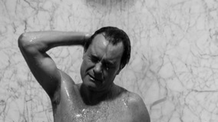 Artur Mas sota la dutxa © Eddy Kelele. Eddy Kelele