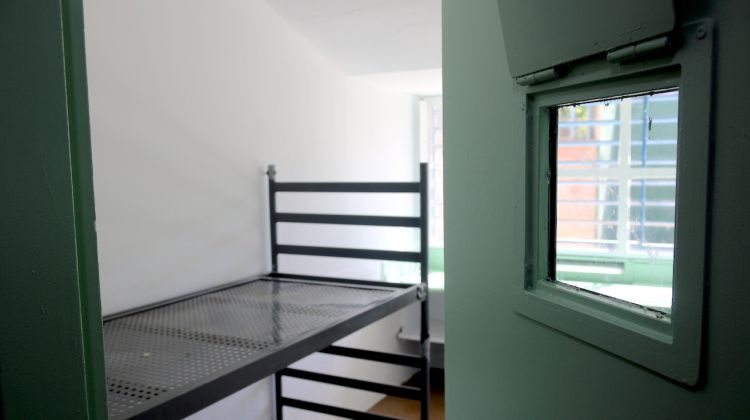 Una de les habitacions del CE Montilivi de Girona que es reconvertirà en règim tancat. ACN