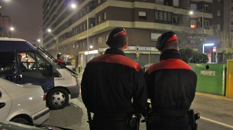 Els Mossos d'Esquadra i els agents de la Policia Local han intensificat la presència a Salt © ACN