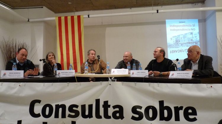 A l'acte hi van ser presents una important representació del 'sí' i el 'no' © AG