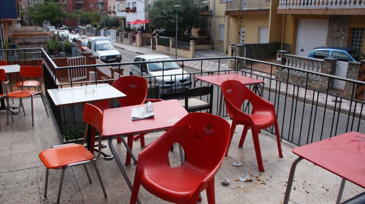 L'exterior del bar 'Casa Pepe', l'escenari del crim, precintat pels Mossos © ACN