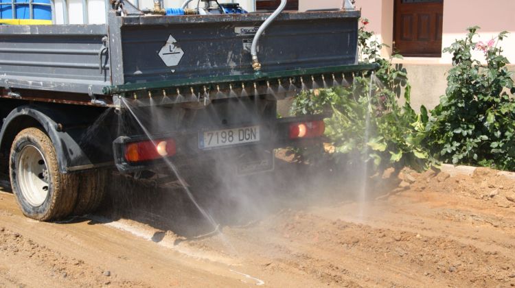 El producte per compactar terrenys, que ve d'Estats Units i està format d'enzims de canya de sucre © ACN