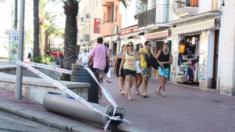 Els turistes han malmès divers mobiliari urbà © ACN