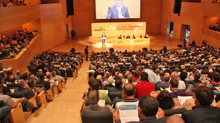 A la una del migdia, ja havien accedit al Congrés 1.198 acreditats, el 53,7% dels inscrits al Congrés © ACN