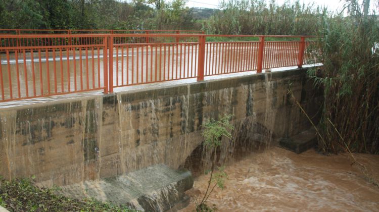 El rec de Can Serra ha estat un dels punts conflictius durant el matí a Vilafant, per les fortes pluges © ACN
