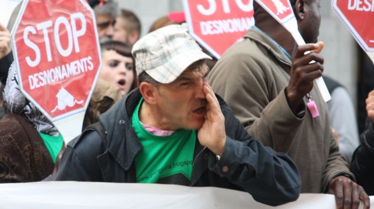 Membres de la PAH han cridat consignes contra la Policia © M. Estarriola