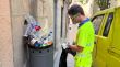 Girona planta cara a les papereres desbordades amb més buidatges i multes