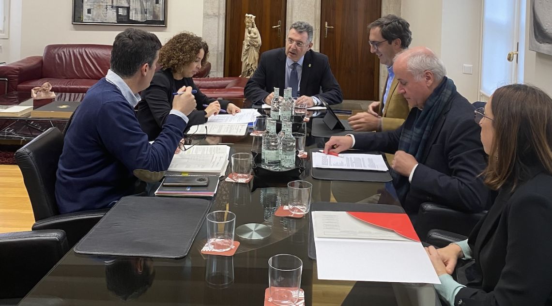 Es constitueix la Taula Estratègica de l’Aeroport de Girona