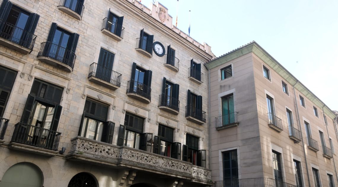 El TSJC avala que els pisos turístics de Girona paguin la taxa d’escombraries com a activitat econòmica