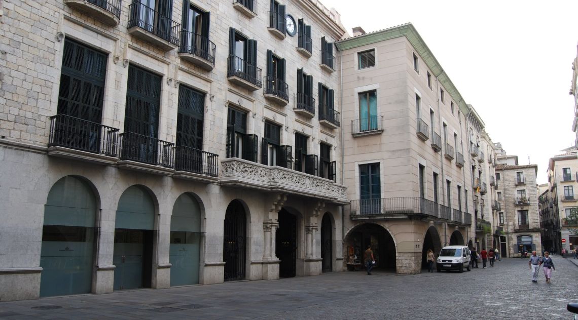 Girona gairebé dobla la recaptació de l’IBI als pisos buits i estudia apujar el recàrrec