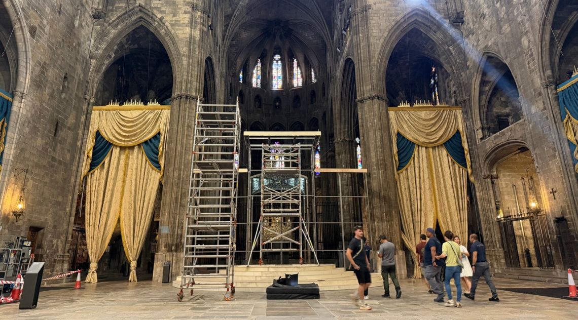 Disney transforma la Catedral de Girona per rodar el ‘live action’ d’‘Enredados’