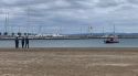 Mor una banyista de 79 anys a la platja de la Punta de Roses