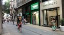 Una desena de comerços de Figueres s'uneixen al projecte per formar el personal per atendre en català