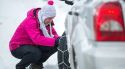 La neu i el gel obliguen a posar les cadenes a una quinzena de carreteres