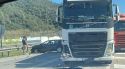 Una topada entre un cotxe i un camió genera cues a la C-66 a Celrà
