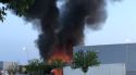 Un gran incendi crema dues naus de l'empresa Megamo a Vilablareix