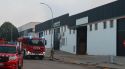 Els Bombers donen per estabilitzat l'incendi a la Megamo de Vilablareix