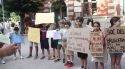 Protesta a l'escola Joan Bruguera de Girona per l'excés de soroll i calor a les aules