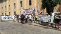 Una seixantena de persones escridassen Salvador Illa a Girona contra el decret de les renovables