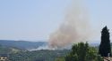 19 dotacions de Bombers lluiten contra un incendi a la Font de la Pólvora de Girona
