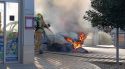 S'incendia un vehicle aparcat davant una farmàcia a Vilafant