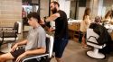 Girona fa classes de català in situ als comerços de la ciutat per impulsar l'ús de la llengua a la feina