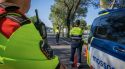 Enxampen a Pedret i Marzà un conductor amb carnet retirat, begut i manipulant el mòbil