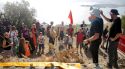 Unes 200 persones es manifesten a Colera per defensar un camí tradicional cap a Port Joan