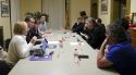 En marxa la reunió dels pagesos amb el Govern per intentar aixecar els talls de carreteres